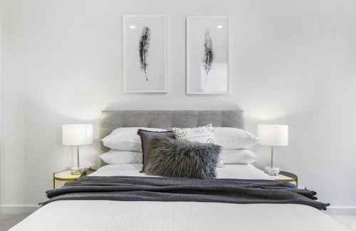 Carnegie Apartment | Boutique apartment in quiet, sought-after suburb