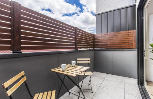 Carnegie Apartment | Boutique apartment in quiet, sought-after suburb