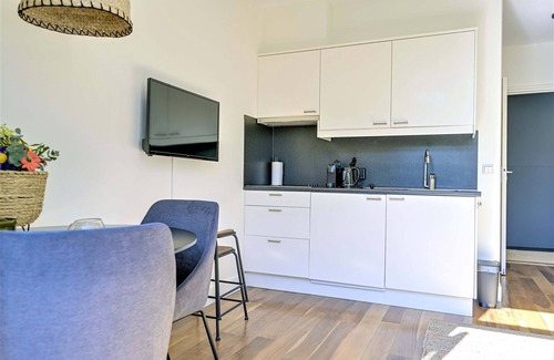 Bergen Apartment | Boutique Apartments Bergen "Green" with sunny private terrace, courtyard