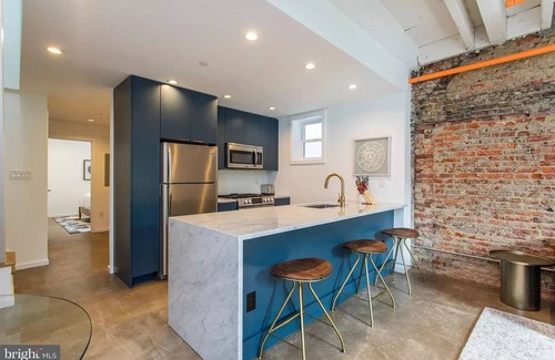 Washington Square West Condo | Boutique Bi-Level Penthouse Loft - Washington Sq West