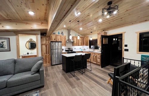 Whipholt Cabin | Boutique cabin that is feet from Leech Lake. Enjoy the Million dollar view.