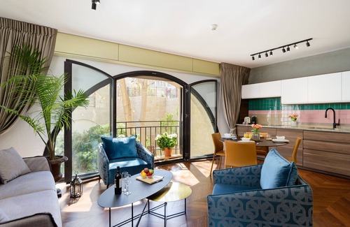 Jerusalem City Centre Apartment | Boutique & Comfort in David's Village by FeelHome