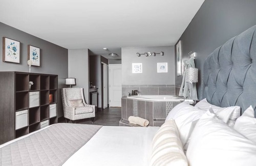 Zion Hotel | Boutique Comfort l Jacuzzi, Library Lounge, Outdoor Firepits & Near Local Gems