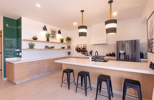 Cerritos Condo | Boutique Condo, Ocean Views, Luxury Amenities