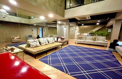 Thanon Phetchaburi House | Boutique Deluxe Vibe | Chic City Escape
