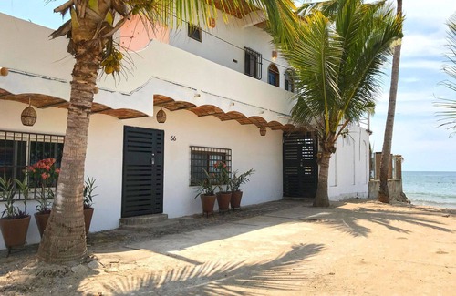 La Penita de Jaltemba Apartment | Boutique designer bachelor on the beach with plunge pool.