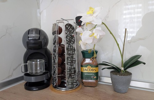Burgas Center Apartment | Boutique Flora Apartment with WiFi and AC in Burgas