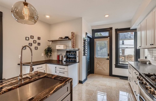 German Village House | Boutique German Village Townhome Steps from Schiller Park