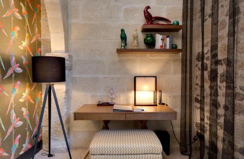 Aigues-Mortes Medieval City Hotel | Boutique Hôtel des Remparts & Spa