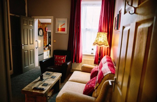 Gateshead Apartment | Boutique Heritage Apartment, Sleeps 4