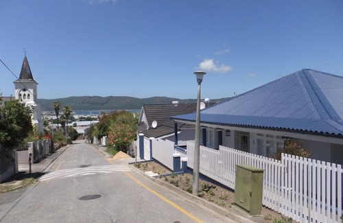 Knysna House | Boutique Heritage Home With Knysna Heads And Sunset Views