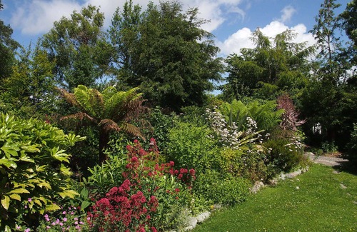Durrus House | Boutique Holiday Cottage set in a large and tranquil garden near Durrus