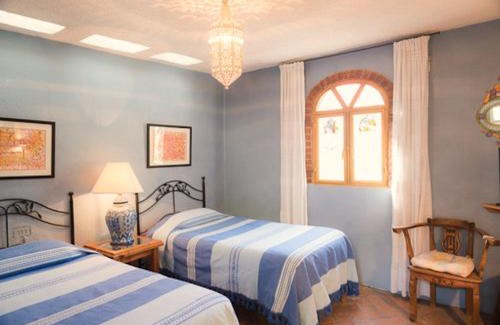 Colonia San Antonio Bed & Breakfast | Boutique Hotel Casa Camellia