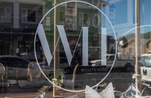 Simon's Town Apartment | Boutique Hotel Balcony Room in Coastal Navy Town