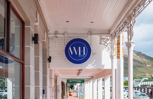 Simon's Town Apartment | Boutique Hotel Balcony Room in Coastal Navy Town