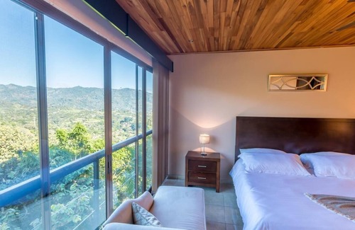 Garabito Cabin | Boutique hotel cabin with private rooftop and amazing views