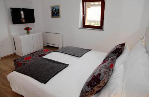 Kozana House | Boutique Hotel Dvor