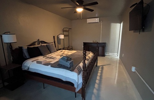 Historic Downtown Hotel | Boutique hotel in historic downtown Ocala: King