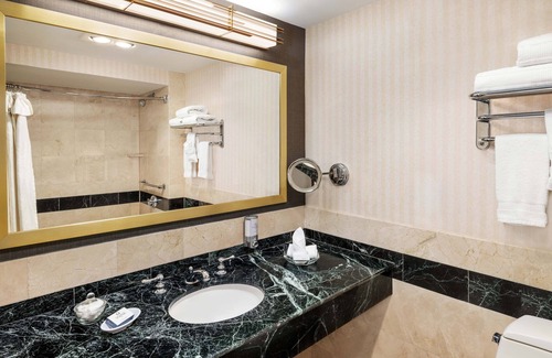 Great Neck Estates Hotel | Boutique Hotel in the Heart of Long Island's North Shore