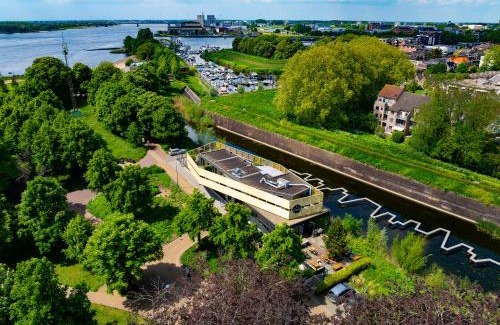 Municipality of Gorinchem Hotel | Boutique Hotel Karel de Stoute