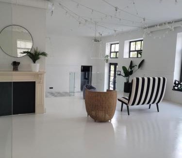 Ogre Municipality Villa | Boutique hotel MEŅĢELES PIENOTAVA