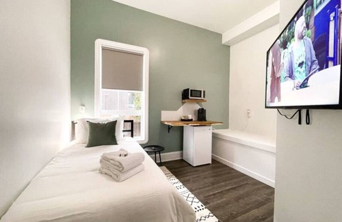 Thunder Bay Apartment | Boutique Hotel - Suite #7 Single