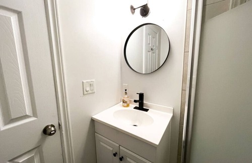 Thunder Bay Apartment | Boutique Hotel - Suite #2 Queen
