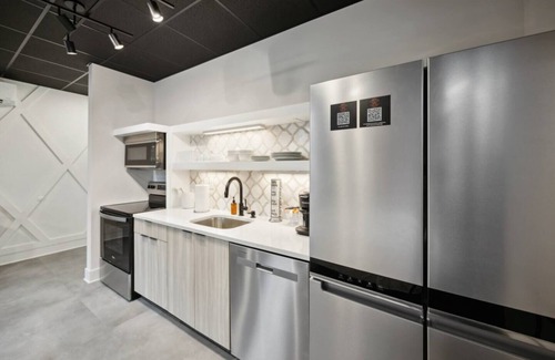 Jackson Hotel | Boutique Hotel | The Louisville Slugger Suite