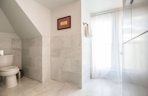 West Campus Hotel | Boutique Hotel with a Touch of History & Pool - Near Capitol Building
