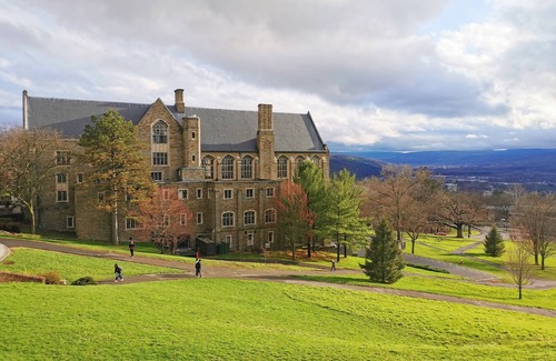 Ithaca House | Boutique HouseI in Downtown of Ithaca, arrive at Cornell University in 5 minutes