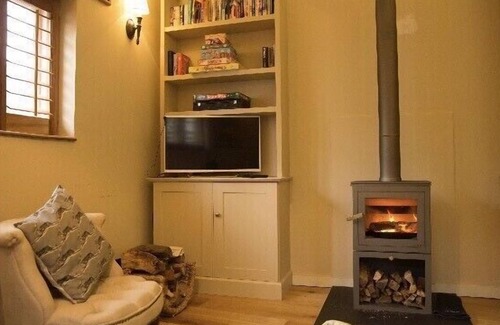 Odiham House | Boutique Luxury Barn sleeps 2-6