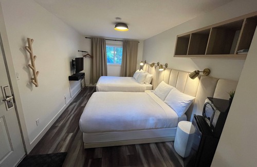 Okanagan-Similkameen Hotel | Boutique motel with private beach access & kitchenette
