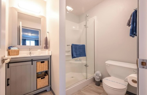 Okanagan-Similkameen Hotel | Boutique motel with private beach access & kitchenette