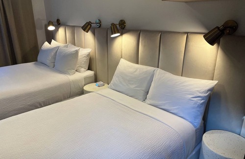 Okanagan-Similkameen Hotel | Boutique motel with private beach access & kitchenette