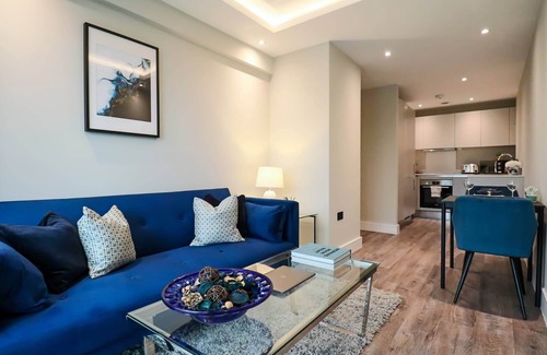 Welwyn Garden City Apartment | Boutique One Bedroom in Welwyn Garden City - Free Wifi