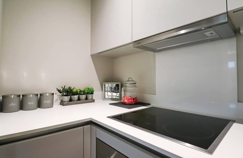 Welwyn Garden City Apartment | Boutique One Bedroom in Welwyn Garden City - Free Wifi