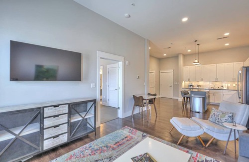 12 South Condo | Boutique One Bedroom Condo in Dynamic 12 South #202