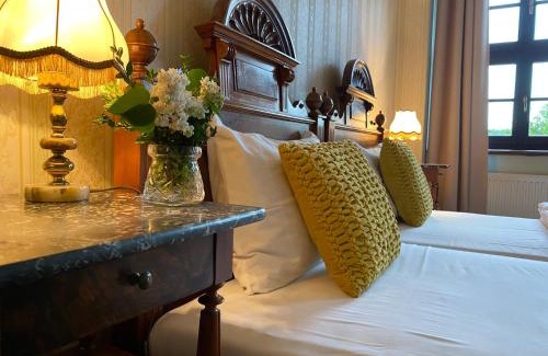 Krotoszyce Bed & Breakfast | Boutique Pałac Warmątowice Sienkiewiczowskie