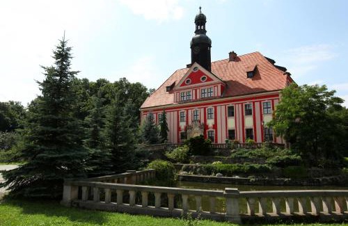 Krotoszyce Bed & Breakfast | Boutique Pałac Warmątowice Sienkiewiczowskie