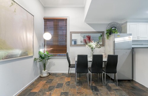 Burwood House | Boutique Private Rm situated in the heart of Burwood 5 - ROOM ONLY