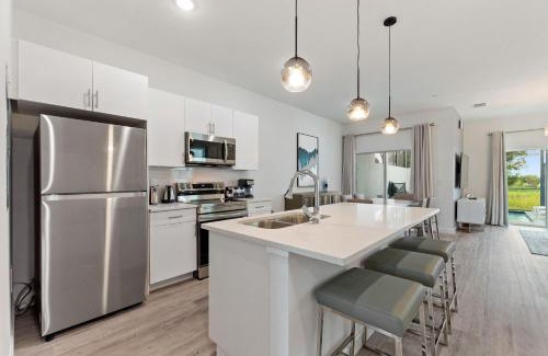 Loughman Apartment | Boutique Retreat, Azur Resort, Near Orlando And Disney By Shine Villas