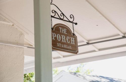 Fort Myers River District Apartment | Boutique Retreat in heart of River District