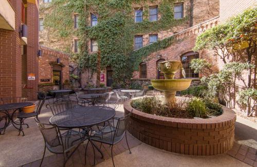 Placerville Hotel | Boutique Retreat in Wine & Gold Country