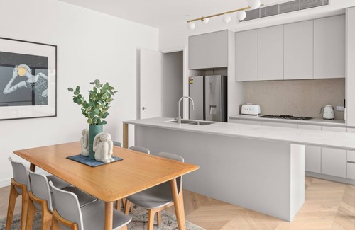 Camberwell House | BOUTIQUE STAYS - Milk & Honey