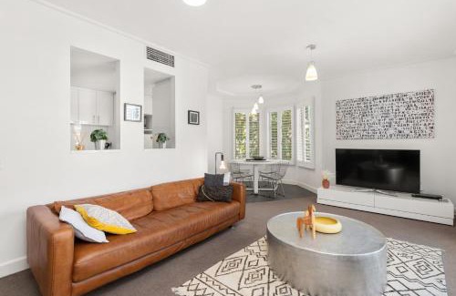 East Melbourne Apartment | Boutique Stays - Wellington Mews