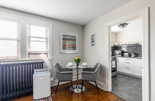 Hamilton Apartment | Boutique Studio Apt, PRIME Walk Location!