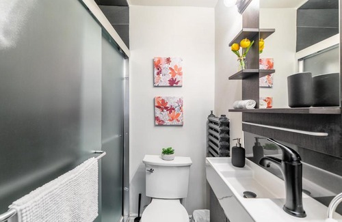 Hamilton Apartment | Boutique Studio Apt, PRIME Walk Location!