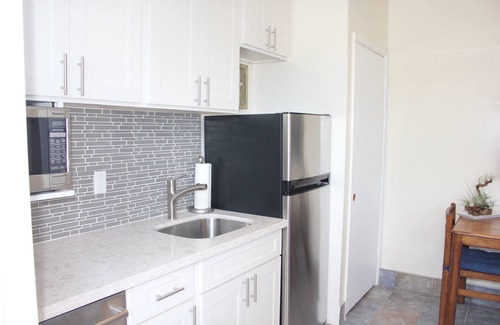 Waialae Iki Ridge Apartment | Boutique-style 1 BR 1 BA with ocean views