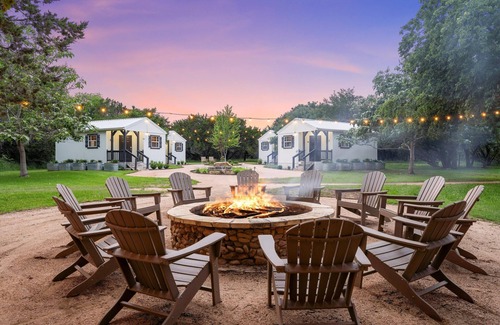 Crawford Apartment | Boutique-Style Private Poolside Retreat Surrounded by Nature & Outdoor Play