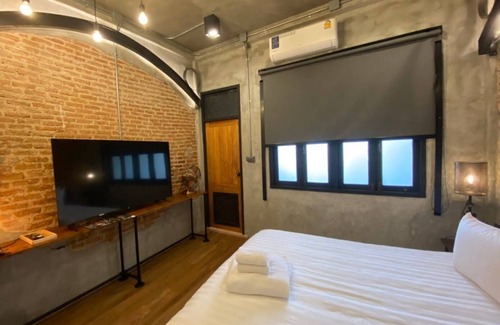San Chao Pho Suea Hotel | Boutique Terrace Deluxe | Old Town BKK – H.O.M